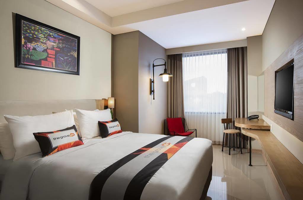 Yellow Star Gejayan Hotel Jogyakarta Zewnętrze zdjęcie